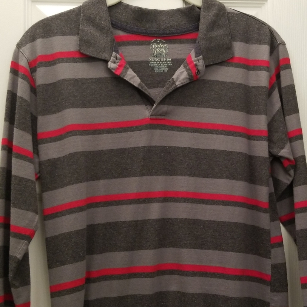 Free with any purchase - Boy's shirt